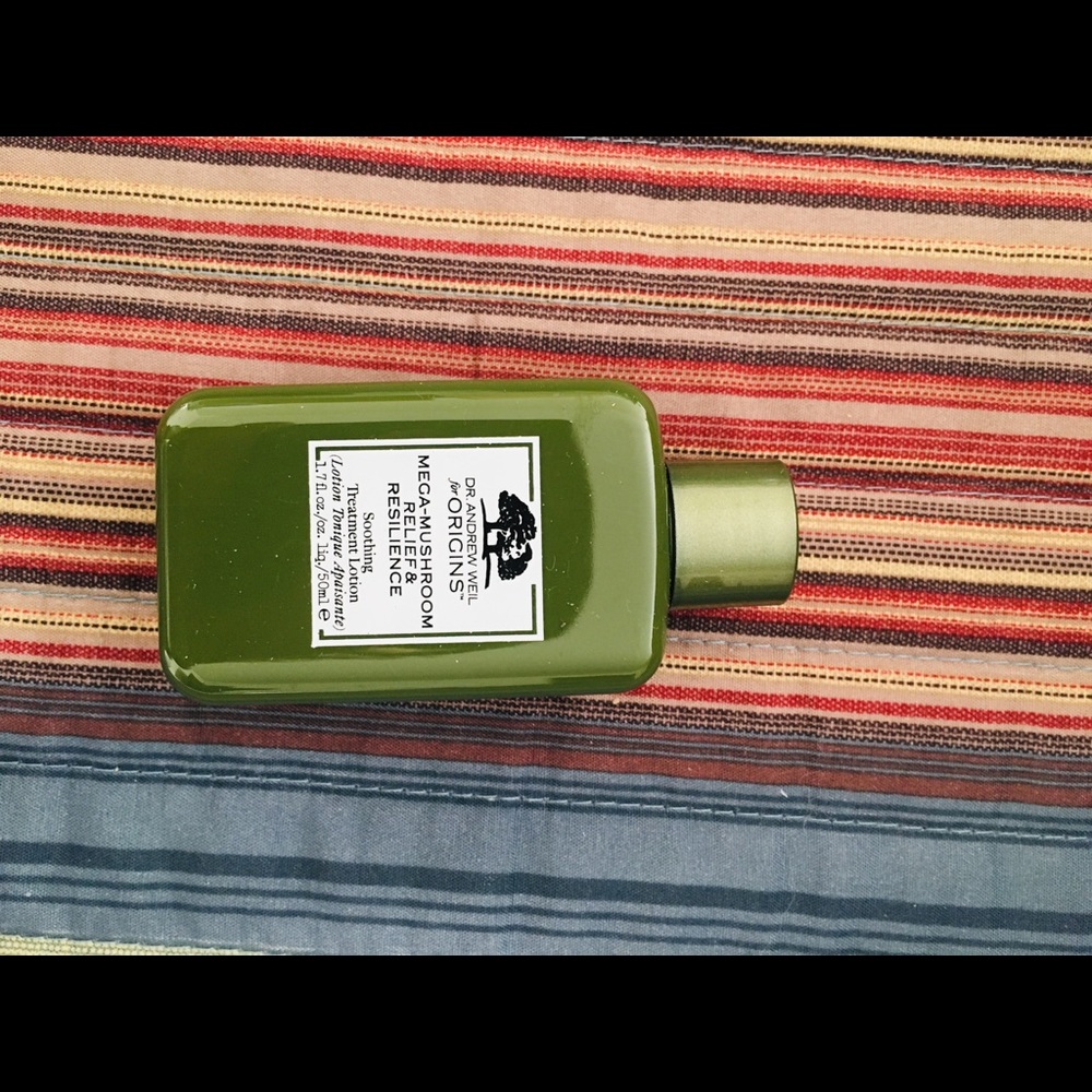 Origins mega-mushroom treatment lotion